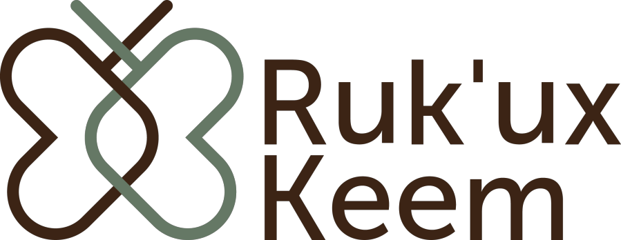Logotipo de Ruk´ Ux Keem: mariposa de líneas entrelazadas y nombre